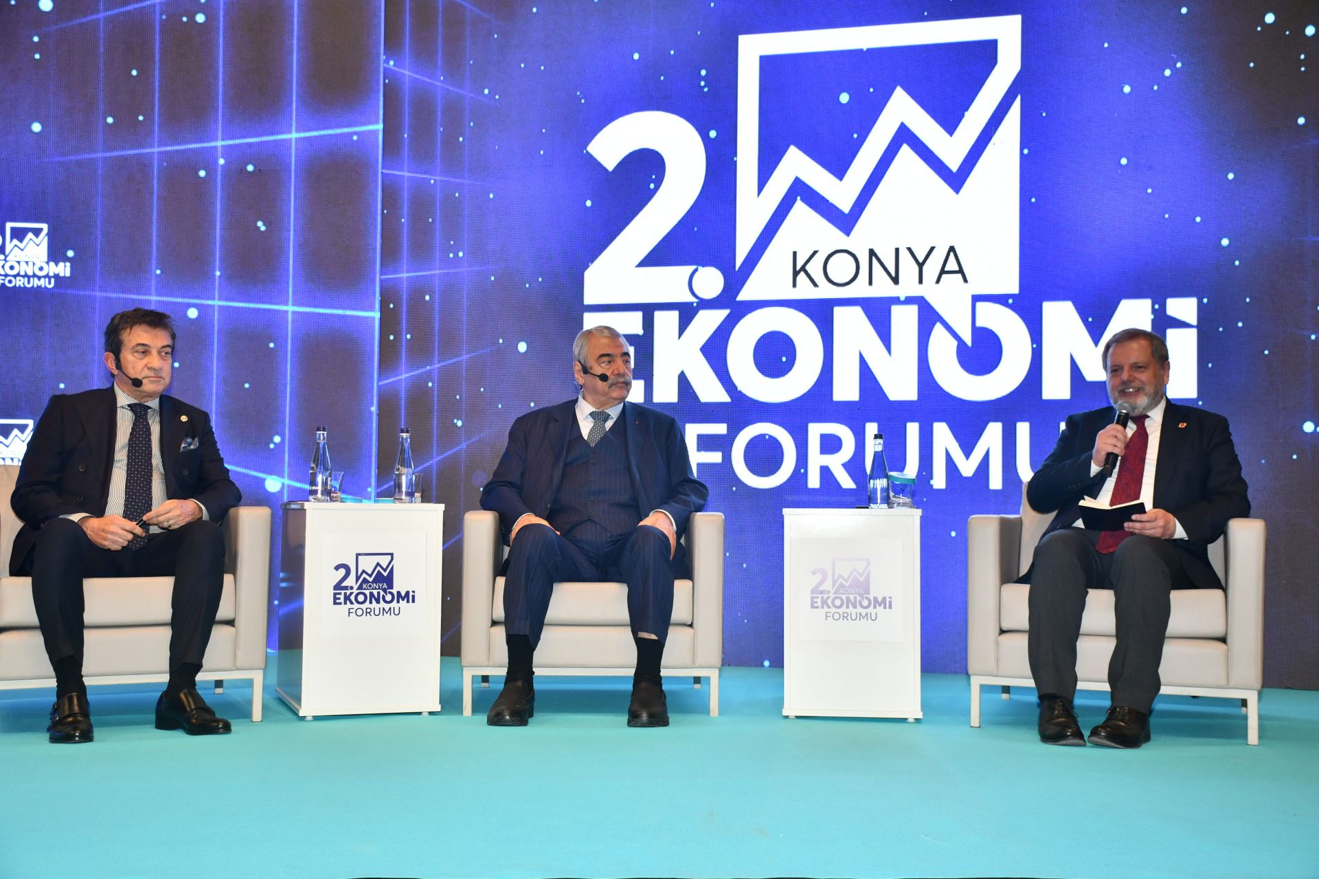 Konferans ve Panel Organizasyonları